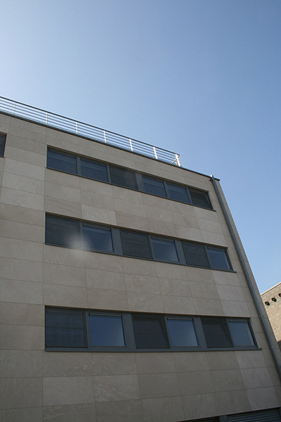 7 flats met ondergrondse parkeergarage voor M.V. in Appartementsgebouw, Berchem